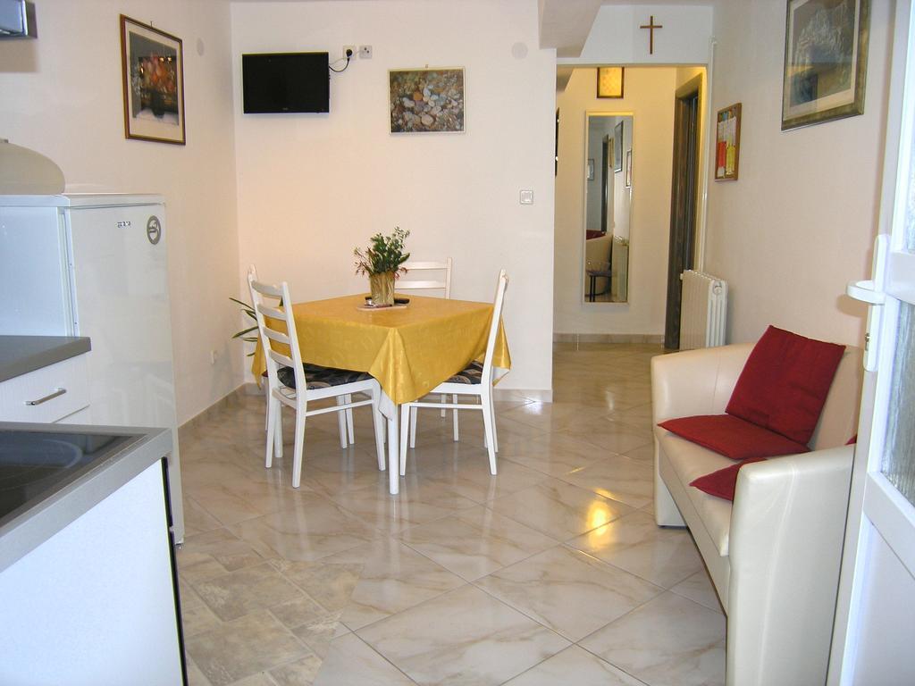 Apartment Martina Krk Town Dış mekan fotoğraf