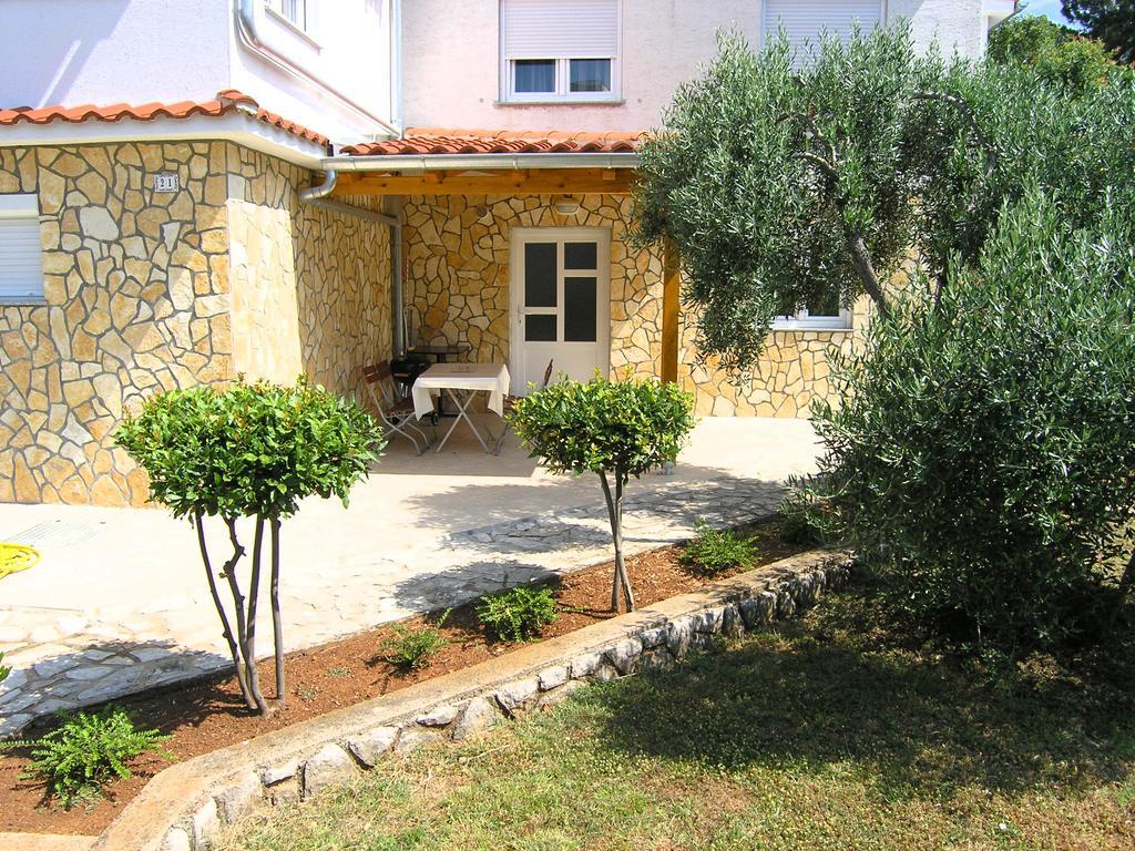 Apartment Martina Krk Town Dış mekan fotoğraf